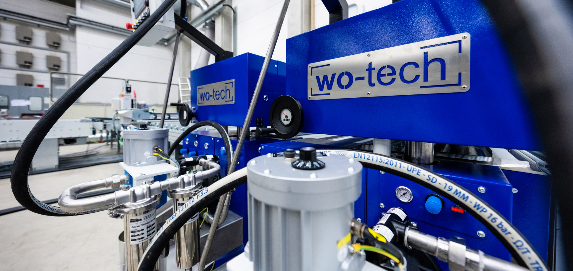 wotech-blaue-maschine-aufschrift-wotech wotech-blue-machine-inscription-wotech